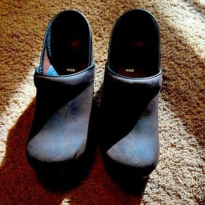 Brown Dansko clogs. Leather upper. Size 41 Wide. Worn slightly